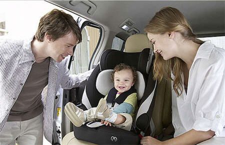 Autol lapsehoidja: kuidas tagada lapse turvalisus?