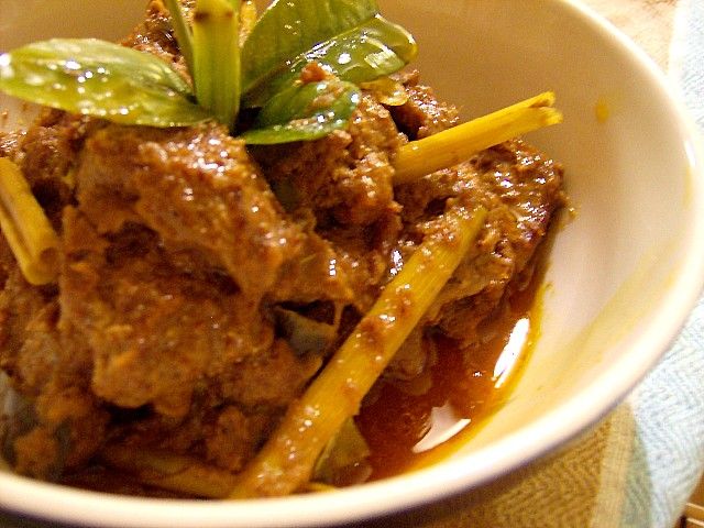 11. Rendang, Indoneesia